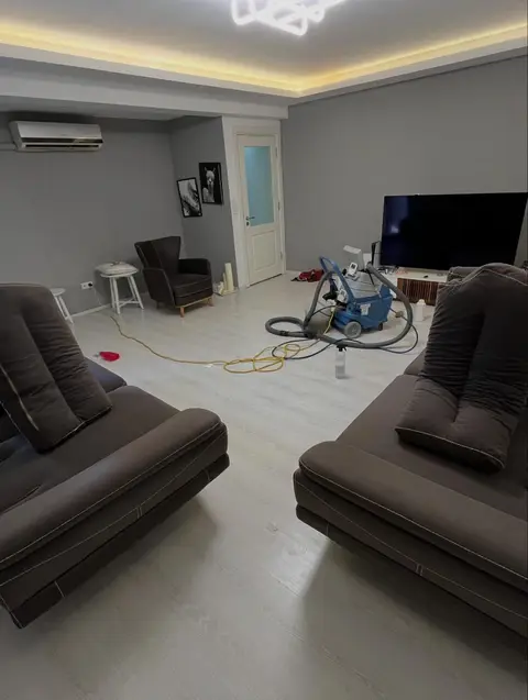 Gri koltuk takımı — Çiğli, İzmir