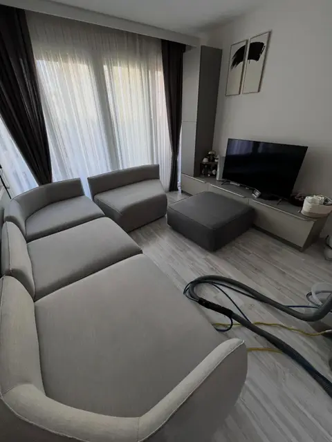 Gri modüler köşe koltuk ve puf — İzmir