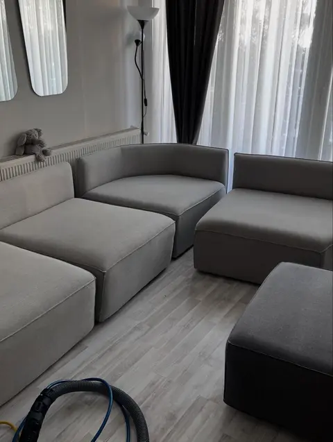 Gri modüler köşe koltuk, yıkama sonrası — İzmir